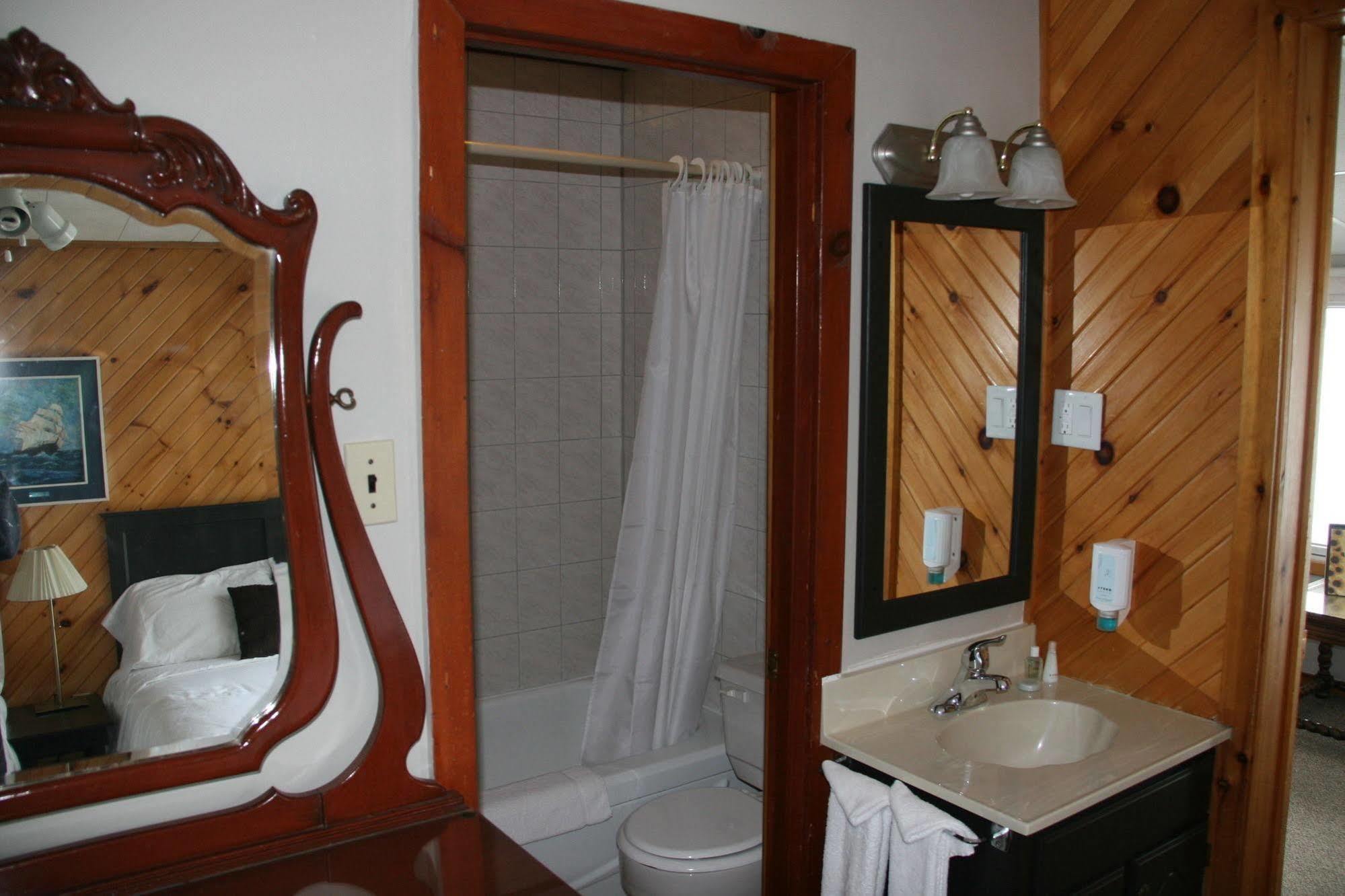 Beachwood Resort Deer Bay Exterior foto